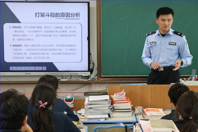 陈泽民.jpg 陈泽民.jpg