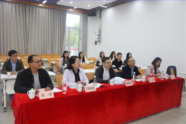 会场照.JPG 会场照.JPG