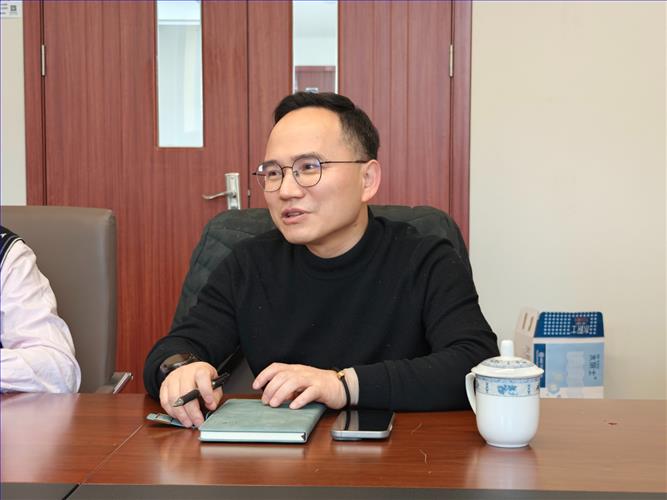 团队主持人1.jpg 团队主持人1.jpg